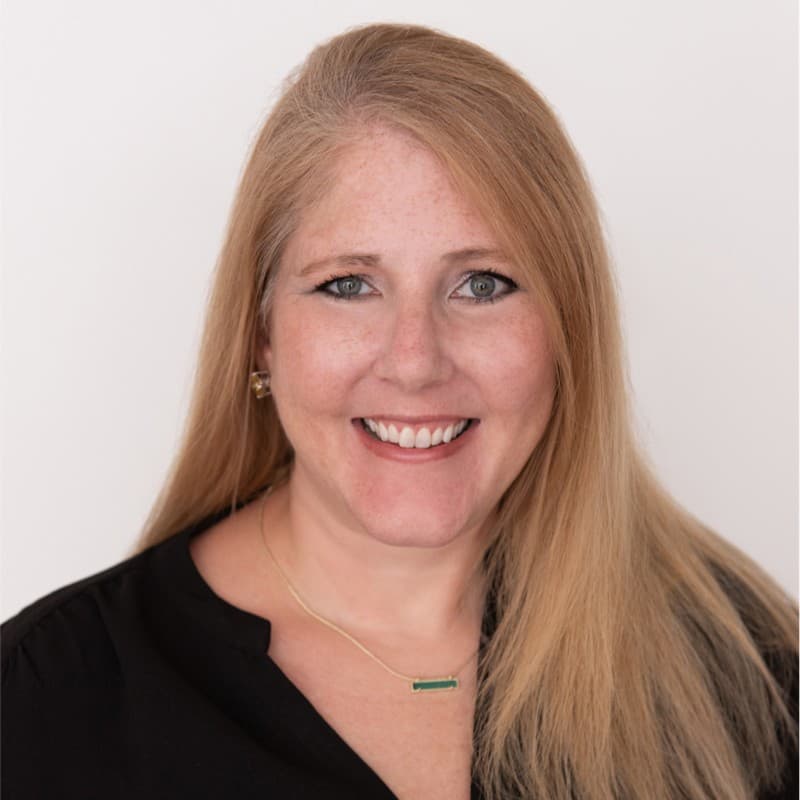 Headshot of Traci Lynn Day