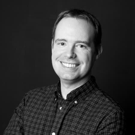 Headshot of Geoffrey Bourne