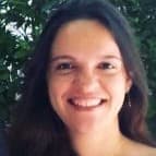 Headshot of Cibele Mello