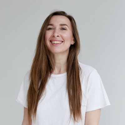 Headshot of Anna Gandrabura (MA)