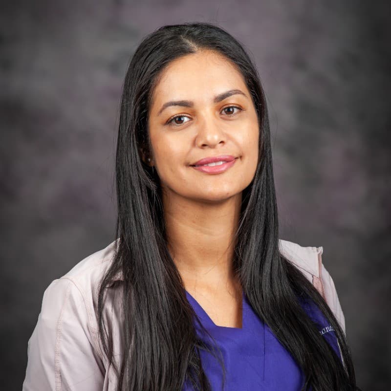 Headshot of Dr. Amanda Nascimento (DVM, PhD)