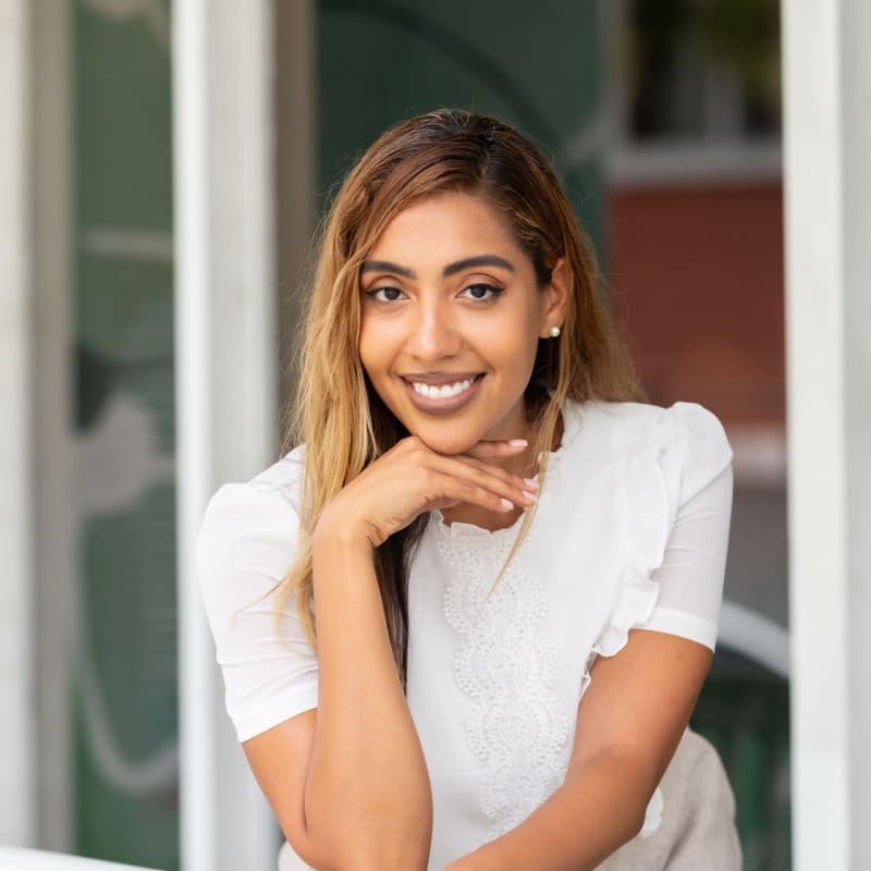 Headshot of Jasmine Charbonier