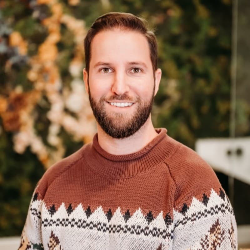 Headshot of Sean Smith