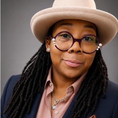 Headshot of Dr. Ebony Anderson (MM, DBA)