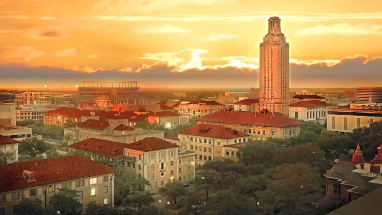 the-university-of-texas-at-austin-mccombs-school-of-business-reviews-switchup