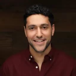 Headshot of Alec Loeb